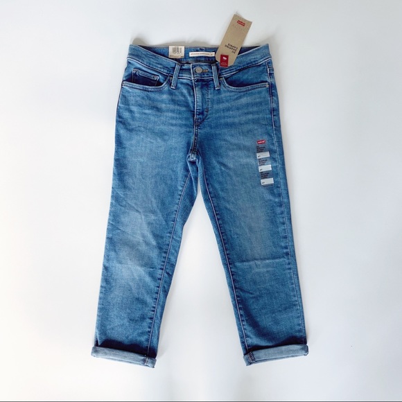 ‼️SOLD‼️ NWT Levi's 311 Shaping Skinny Capri - Picture 4 of 10